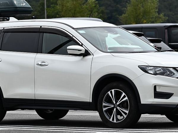 Nissan X-Trail 2015 Hybrid 7 Seater