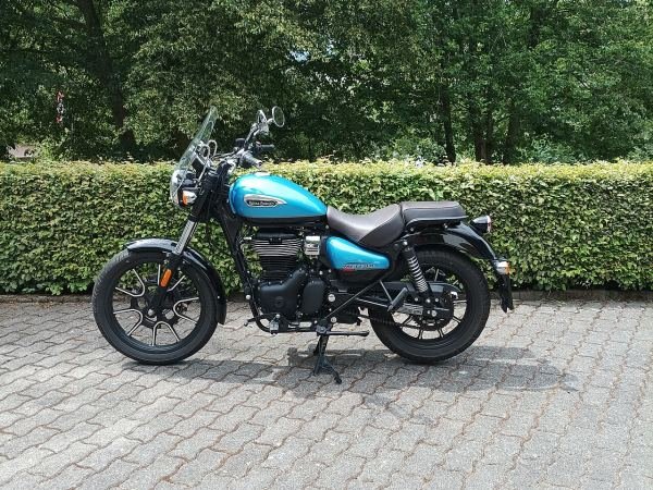 Royal Enfield Classic 350 Signals 2024